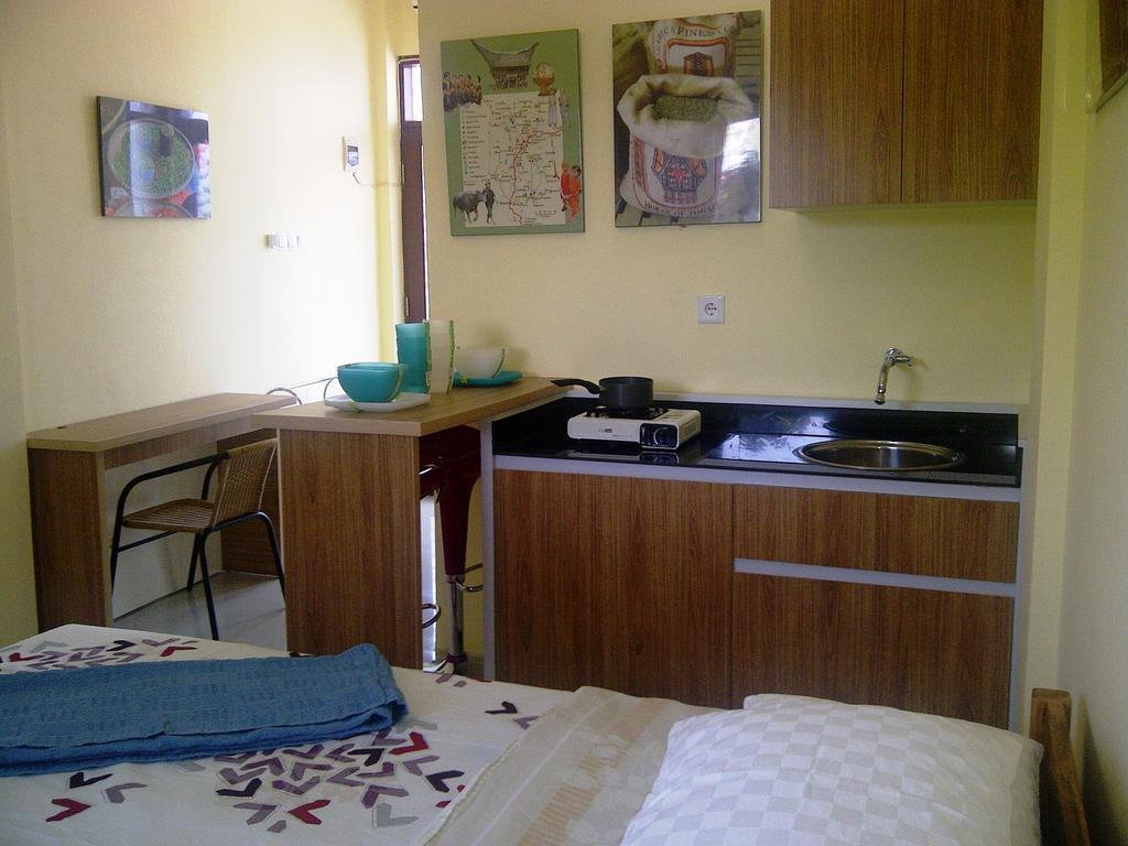 Makassar Breeze Place Residence Rum bild